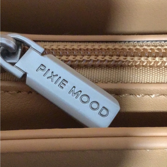 NWT PIXIE MOOD Zoe Causebox Vegan Leather Crossbody, Honey Color - Picture 10 of 15